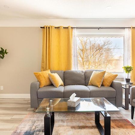 Entire 2 Bedroom Apartment Downtown - U3 Γουότερλου Εξωτερικό φωτογραφία