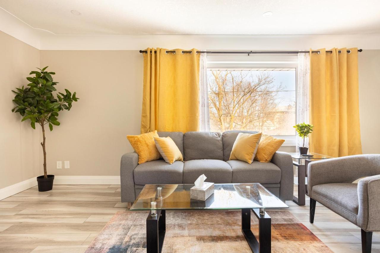Entire 2 Bedroom Apartment Downtown - U3 Γουότερλου Εξωτερικό φωτογραφία