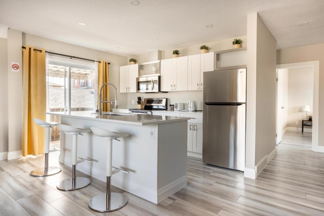 Entire 2 Bedroom Apartment Downtown - U3 Γουότερλου Εξωτερικό φωτογραφία